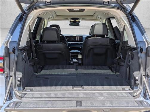 Sparkling Copper Metallic 2023 BMW X7 xDrive40i