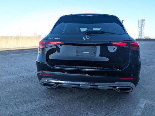 2026 Mercedes-Benz GLC 300 Base