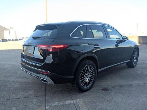 2026 Mercedes-Benz GLC 300 Base