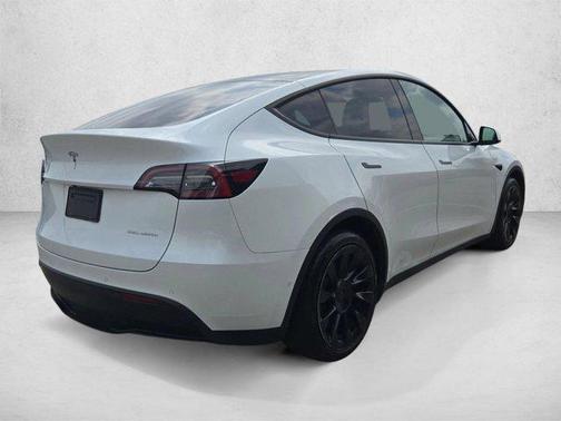Pearl White Multi-Coat 2021 Tesla Model Y Long Range Dual Motor All-Wheel Drive