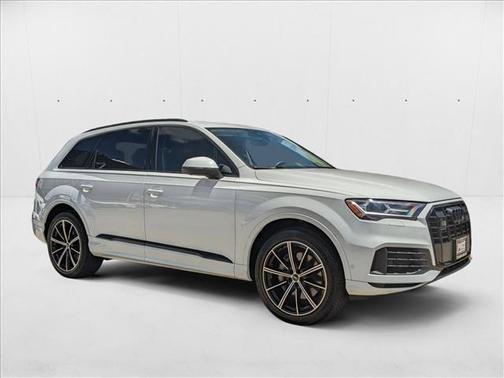 2022 Audi Q7 55 Premium Plus