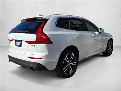 2018 Volvo XC60 T5 Momentum