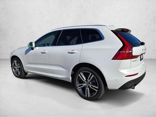 2018 Volvo XC60 T5 Momentum