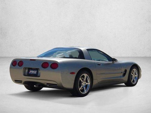 Light Pewter Metallic 2000 Chevrolet Corvette Base