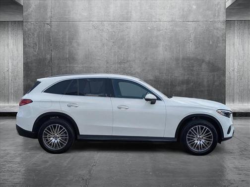 2025 Mercedes-Benz GLC 300 Base