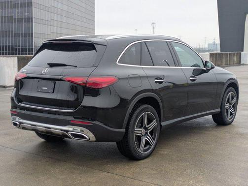 2026 Mercedes-Benz GLC 300 Base