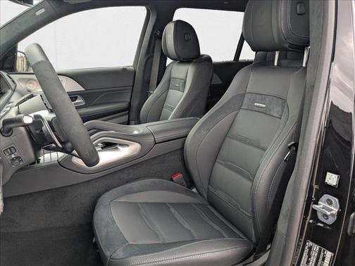 2025 Mercedes-Benz AMG GLS 63 Base
