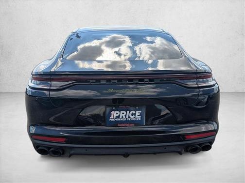 2022 Porsche Panamera 4S