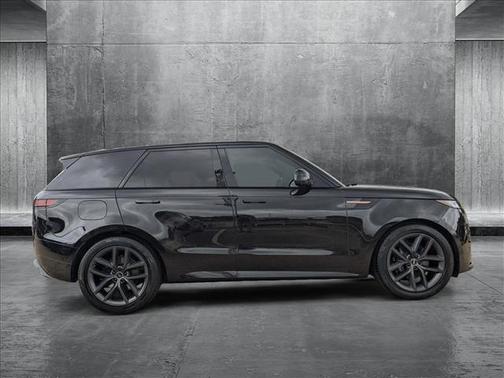 2024 Land Rover Range Rover Sport SE