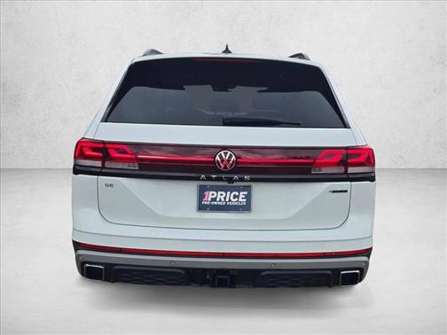 White 2024 Volkswagen Atlas 2.0T SE w/Technology 4MOTION