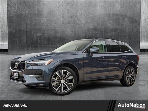 2022 Volvo XC60 B5 Momentum