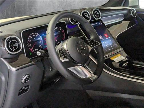 2025 Mercedes-Benz GLC 300 Base