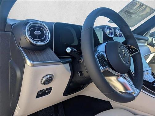 2026 Mercedes-Benz GLC 300 Base