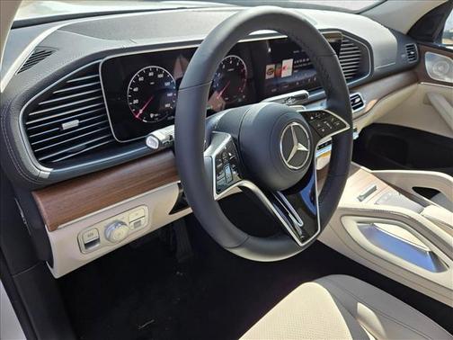 2026 Mercedes-Benz GLS 450 4MATIC