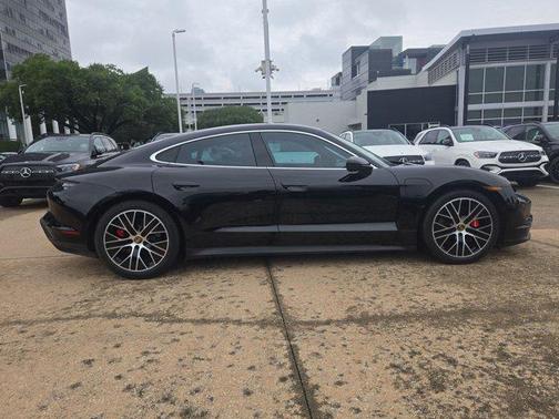 Ice Grey Metallic 2025 Porsche 718 Boxster Style Edition
