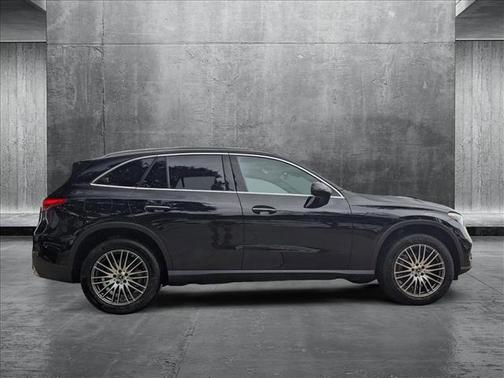2025 Mercedes-Benz GLC 300 Base