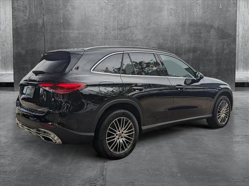 2025 Mercedes-Benz GLC 300 Base