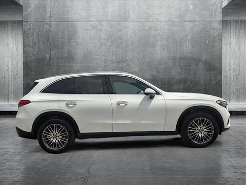 2025 Mercedes-Benz GLC 300 Base