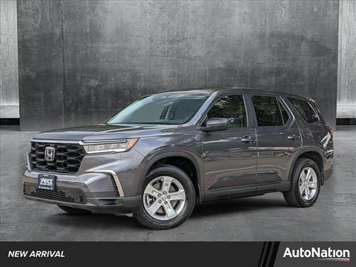2023 Honda Pilot 2WD LX
