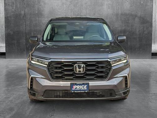 2023 Honda Pilot 2WD LX