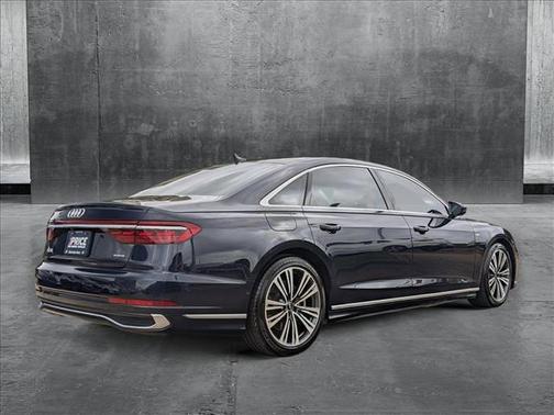 2022 Audi A8 L 55 TFSI quattro Tiptronic