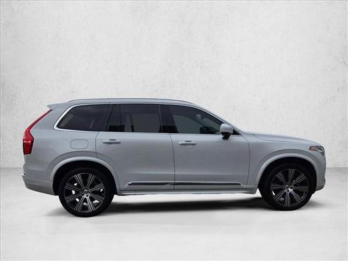 Crystal White Metallic 2023 Volvo XC90 B6 Ultimate 7-Seater