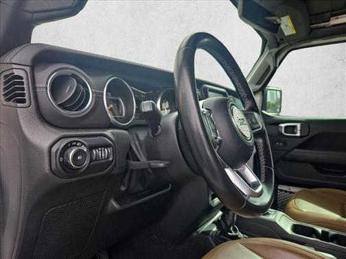 Bright White Clearcoat 2022 Jeep Wrangler Unlimited Sahara