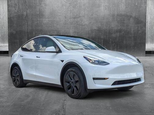 2025 Tesla Model Y Long Range Dual Motor All-Wheel Drive