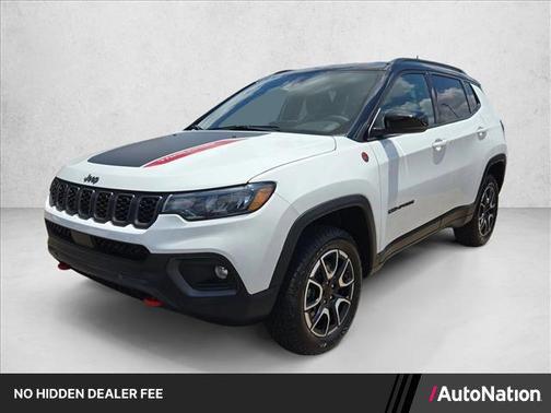 Bright White Clearcoat 2024 Jeep Compass Trailhawk