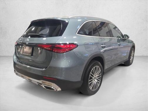 Verde Silver Metallic 2026 Mercedes-Benz GLC 300 Base