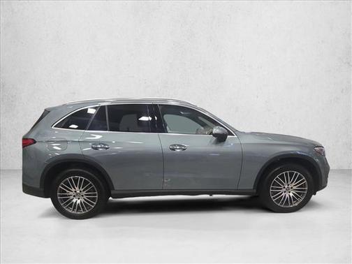 Verde Silver Metallic 2026 Mercedes-Benz GLC 300 Base