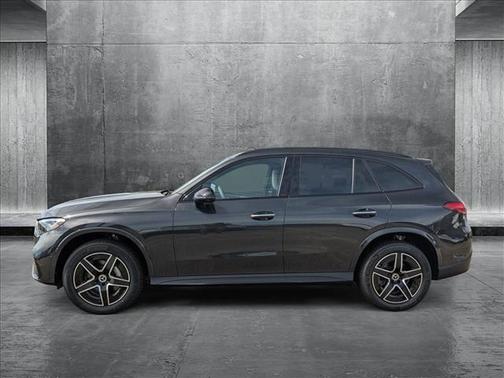 2025 Mercedes-Benz GLC 300 Base