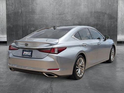 2022 Lexus ES 350 Ultra Luxury