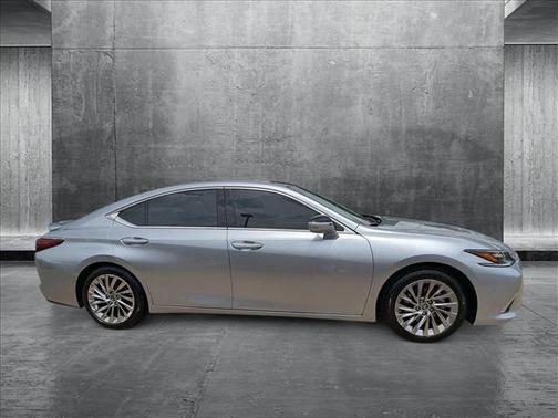 2022 Lexus ES 350 Ultra Luxury