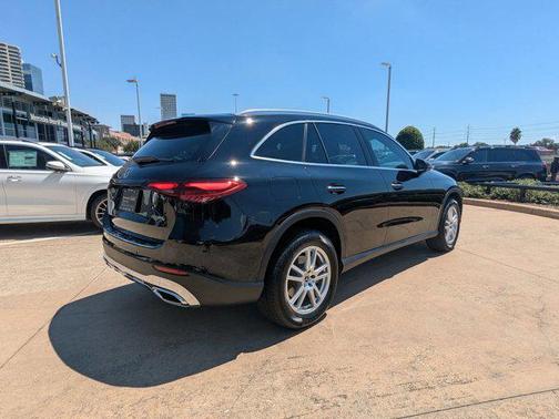 2023 Mercedes-Benz GLC 300 Base