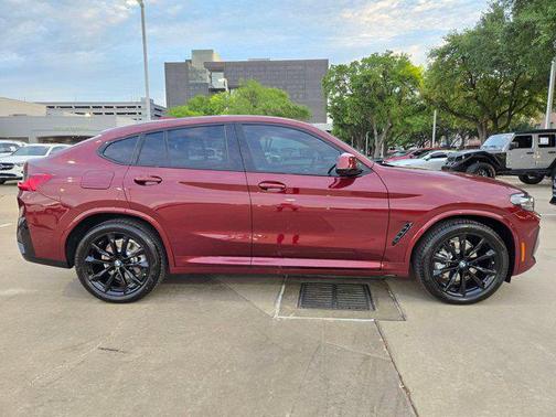 Aventurin Red Metallic 2025 BMW X4 xDrive30i