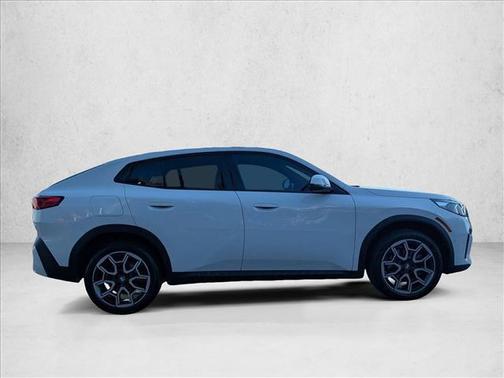 2025 BMW X2 xDrive28i