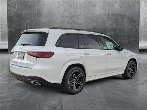 2025 Mercedes-Benz GLS 450 4MATIC