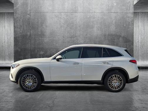 2025 Mercedes-Benz GLC 300 Base