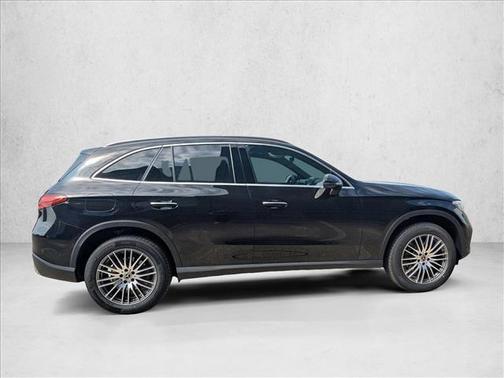 2026 Mercedes-Benz GLC 300 Base