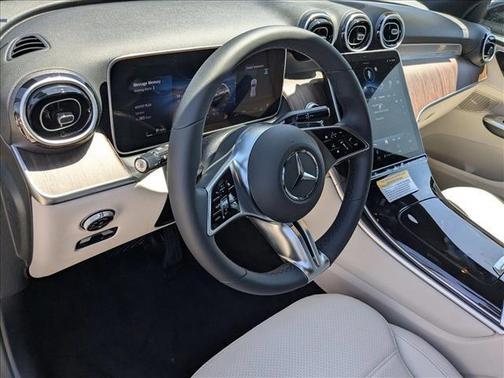 2025 Mercedes-Benz GLC 300 Base