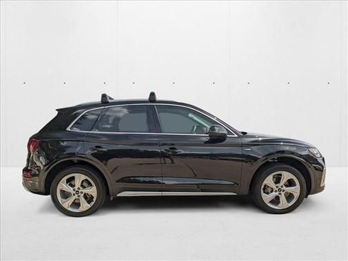 2023 Audi Q5 45 S line Premium Plus