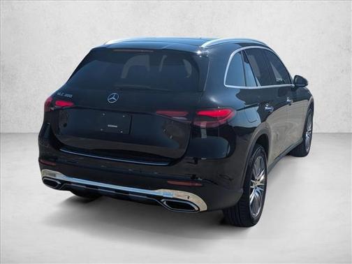 2026 Mercedes-Benz GLC 300 Base