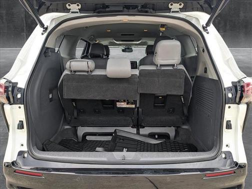 2021 Toyota Sienna Limited 7-Passenger