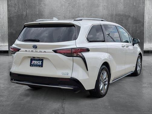 2021 Toyota Sienna Limited 7-Passenger