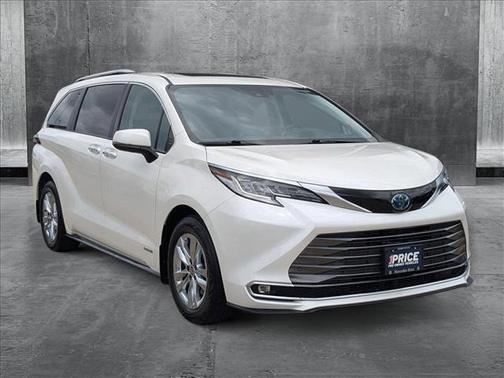 2021 Toyota Sienna Limited 7-Passenger