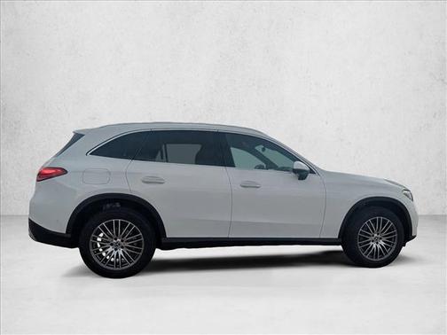 Polar White 2026 Mercedes-Benz GLC 300 Base