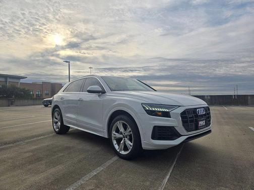 2023 Audi Q8 55 Premium