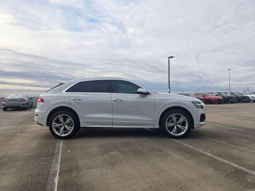 2023 Audi Q8 55 Premium