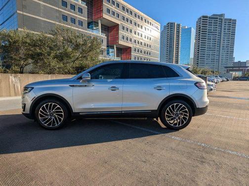 2019 Lincoln Nautilus Reserve